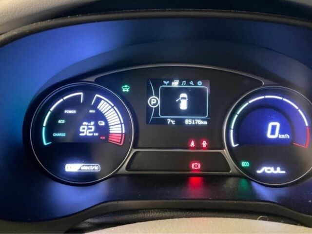 Синій Кіа Soul, об'ємом двигуна 0 л та пробігом 86 тис. км за 8000 $, фото 4 на Automoto.ua