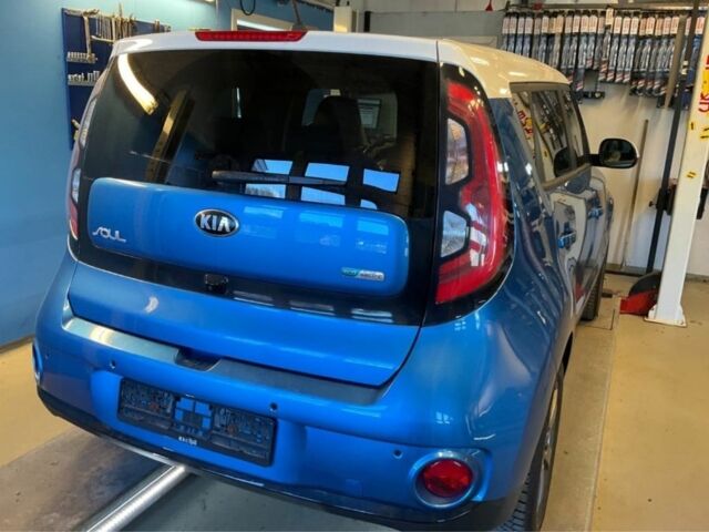 Синій Кіа Soul, об'ємом двигуна 0 л та пробігом 86 тис. км за 8000 $, фото 1 на Automoto.ua