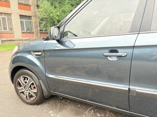 Синий Киа Soul, объемом двигателя 1.6 л и пробегом 162 тыс. км за 8207 $, фото 4 на Automoto.ua