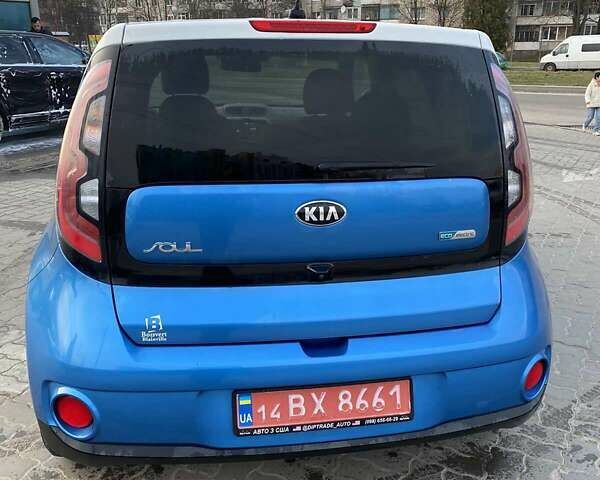 Синий Киа Soul, объемом двигателя 0 л и пробегом 80 тыс. км за 13399 $, фото 12 на Automoto.ua