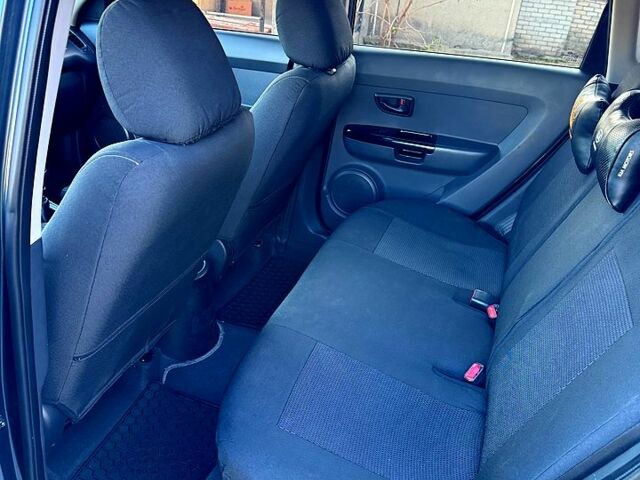 Синий Киа Soul, объемом двигателя 1.6 л и пробегом 225 тыс. км за 8000 $, фото 4 на Automoto.ua