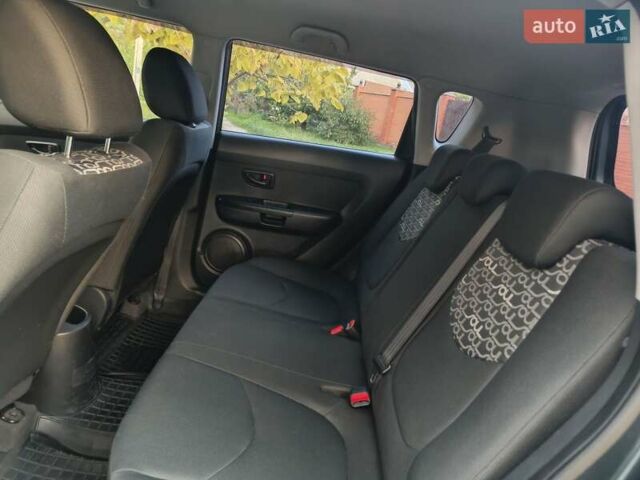 Синий Киа Soul, объемом двигателя 1.59 л и пробегом 134 тыс. км за 6500 $, фото 16 на Automoto.ua