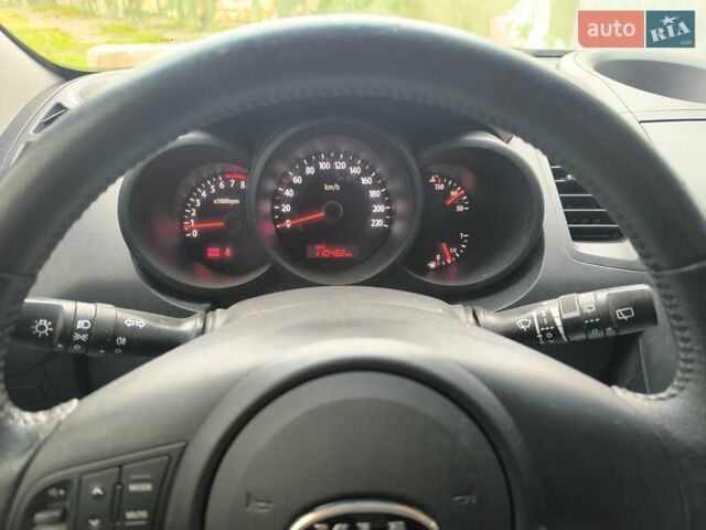 Синій Кіа Soul, об'ємом двигуна 1.59 л та пробігом 110 тис. км за 6500 $, фото 4 на Automoto.ua