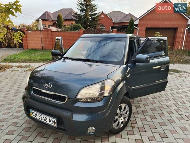 Синий Киа Soul, объемом двигателя 1.59 л и пробегом 134 тыс. км за 6500 $, фото 11 на Automoto.ua