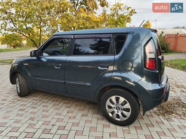 Синий Киа Soul, объемом двигателя 1.59 л и пробегом 134 тыс. км за 6500 $, фото 6 на Automoto.ua