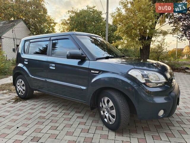 Синий Киа Soul, объемом двигателя 1.59 л и пробегом 134 тыс. км за 6500 $, фото 7 на Automoto.ua