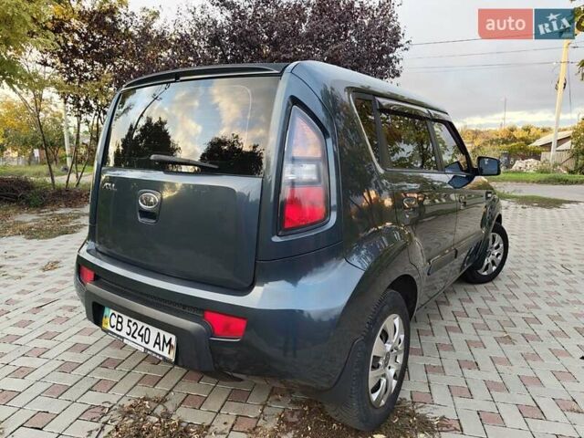 Синий Киа Soul, объемом двигателя 1.59 л и пробегом 134 тыс. км за 6500 $, фото 15 на Automoto.ua