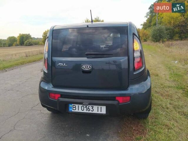 Синий Киа Soul, объемом двигателя 1.59 л и пробегом 159 тыс. км за 6000 $, фото 6 на Automoto.ua