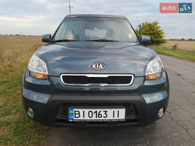 Синий Киа Soul, объемом двигателя 1.59 л и пробегом 159 тыс. км за 6000 $, фото 5 на Automoto.ua