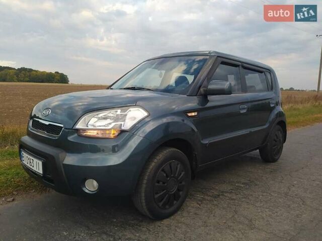 Синий Киа Soul, объемом двигателя 1.59 л и пробегом 159 тыс. км за 6000 $, фото 1 на Automoto.ua