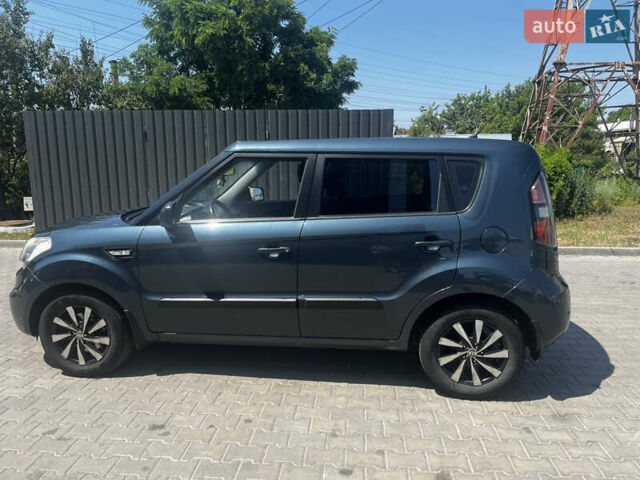 Синий Киа Soul, объемом двигателя 1.6 л и пробегом 215 тыс. км за 7200 $, фото 7 на Automoto.ua