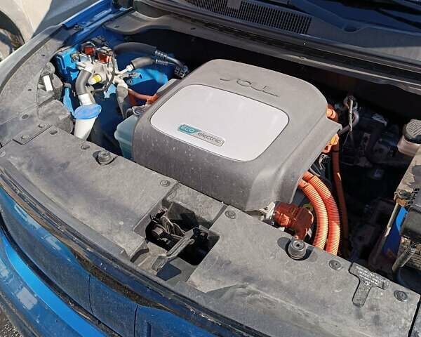 Синий Киа Soul, объемом двигателя 0 л и пробегом 93 тыс. км за 10700 $, фото 15 на Automoto.ua