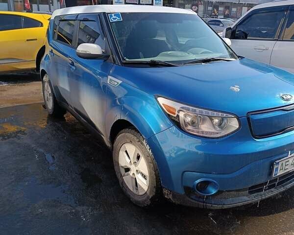 Синий Киа Soul, объемом двигателя 0 л и пробегом 93 тыс. км за 10700 $, фото 2 на Automoto.ua