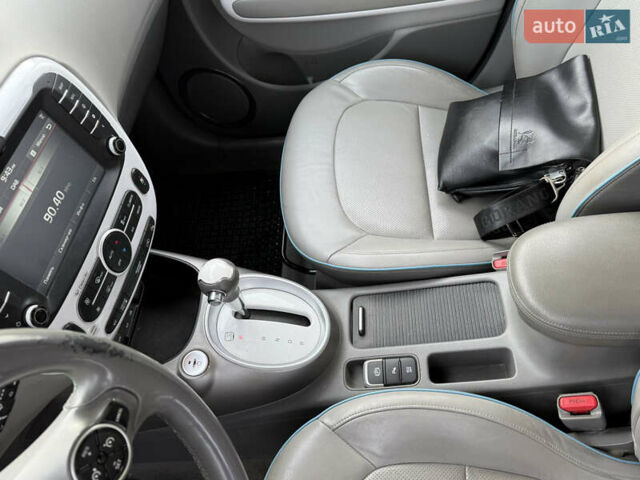 Синий Киа Soul, объемом двигателя 0 л и пробегом 144 тыс. км за 6299 $, фото 17 на Automoto.ua