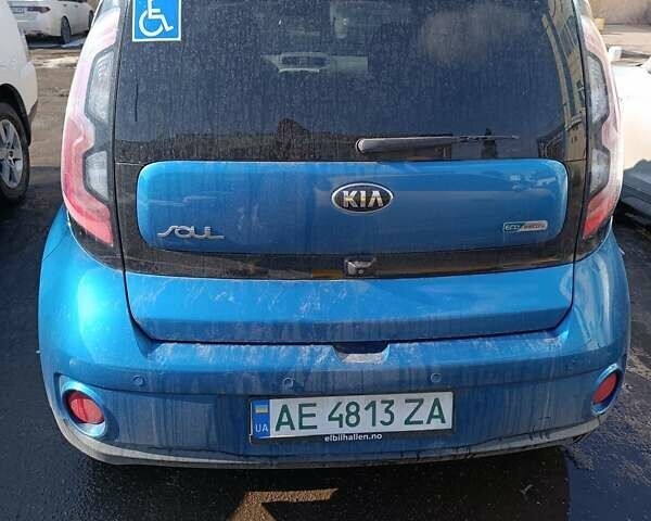 Синий Киа Soul, объемом двигателя 0 л и пробегом 93 тыс. км за 10700 $, фото 3 на Automoto.ua