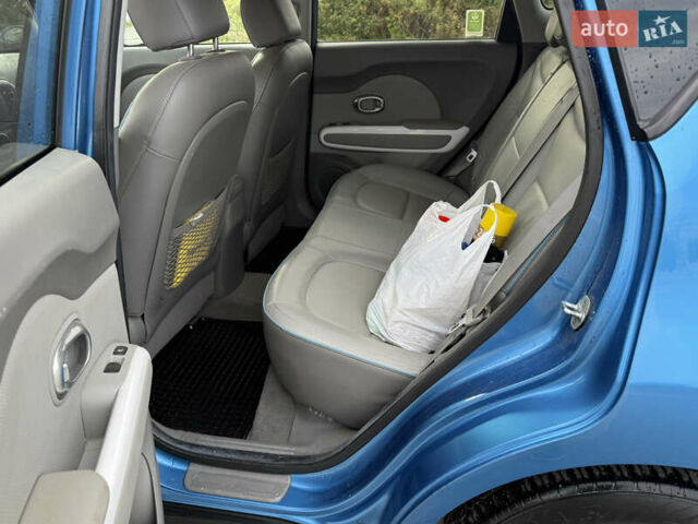 Синий Киа Soul, объемом двигателя 0 л и пробегом 144 тыс. км за 6299 $, фото 18 на Automoto.ua