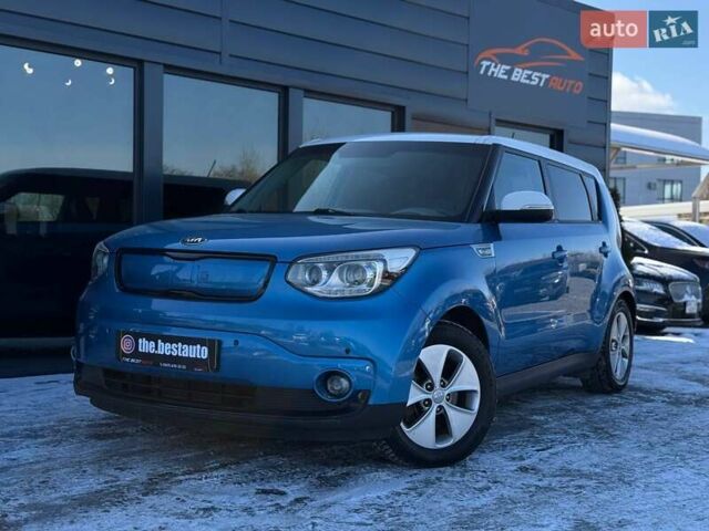 Синий Киа Soul, объемом двигателя 0 л и пробегом 141 тыс. км за 5500 $, фото 2 на Automoto.ua