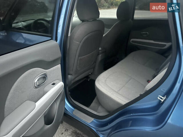 Киа Soul 2015 в Днепре (Днепропетровске) на Automoto.ua Синий Киа Soul, объемом двигателя 0 л и пробегом 115 тыс. км за 6500 $, фото 16 на Automoto.ua