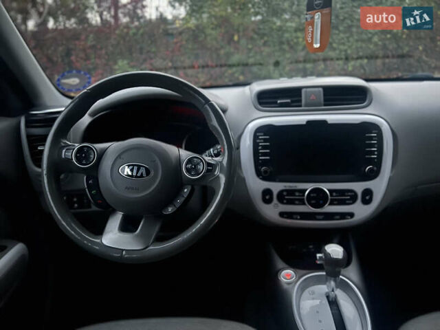 Киа Soul 2015 в Днепре (Днепропетровске) на Automoto.ua Синий Киа Soul, объемом двигателя 0 л и пробегом 115 тыс. км за 6500 $, фото 17 на Automoto.ua