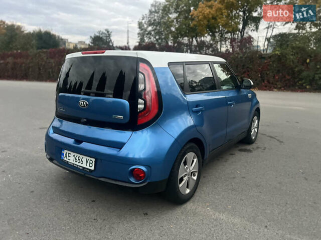 Киа Soul 2015 в Днепре (Днепропетровске) на Automoto.ua Синий Киа Soul, объемом двигателя 0 л и пробегом 115 тыс. км за 6500 $, фото 9 на Automoto.ua
