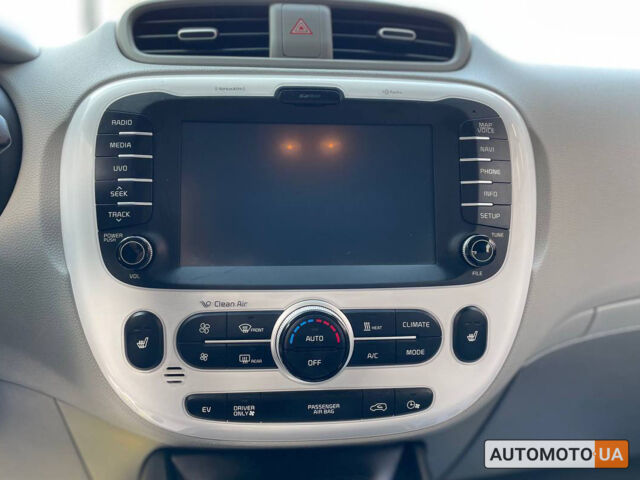 Синій Кіа Soul, об'ємом двигуна 27 л та пробігом 185 тис. км за 9500 $, фото 10 на Automoto.ua