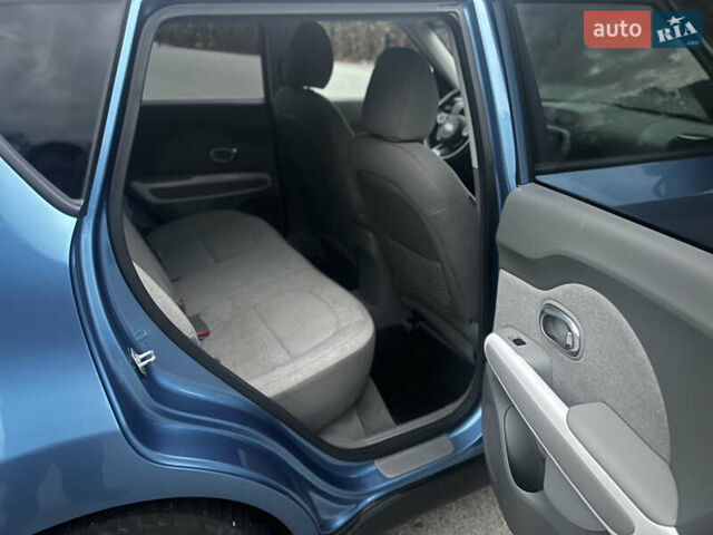 Киа Soul 2015 в Днепре (Днепропетровске) на Automoto.ua Синий Киа Soul, объемом двигателя 0 л и пробегом 115 тыс. км за 6500 $, фото 15 на Automoto.ua
