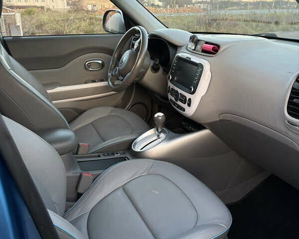 Синий Киа Soul, объемом двигателя 0 л и пробегом 94 тыс. км за 6700 $, фото 10 на Automoto.ua