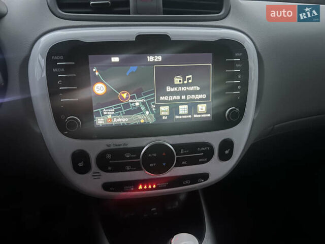 Киа Soul 2015 в Днепре (Днепропетровске) на Automoto.ua Синий Киа Soul, объемом двигателя 0 л и пробегом 115 тыс. км за 6500 $, фото 19 на Automoto.ua