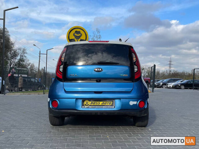 Синій Кіа Soul, об'ємом двигуна 27 л та пробігом 185 тис. км за 9500 $, фото 4 на Automoto.ua
