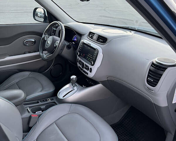 Синий Киа Soul, объемом двигателя 0 л и пробегом 130 тыс. км за 6700 $, фото 7 на Automoto.ua