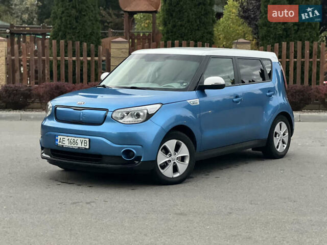 Киа Soul 2015 в Днепре (Днепропетровске) на Automoto.ua Синий Киа Soul, объемом двигателя 0 л и пробегом 115 тыс. км за 6500 $, фото 1 на Automoto.ua