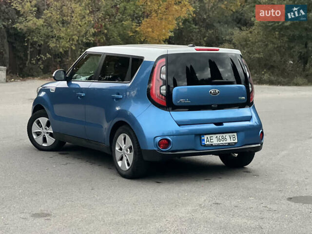 Киа Soul 2015 в Днепре (Днепропетровске) на Automoto.ua Синий Киа Soul, объемом двигателя 0 л и пробегом 115 тыс. км за 6500 $, фото 7 на Automoto.ua