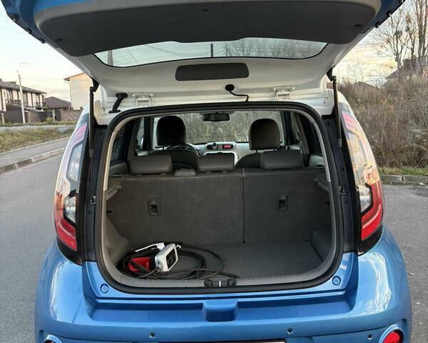 Синий Киа Soul, объемом двигателя 0 л и пробегом 94 тыс. км за 6700 $, фото 5 на Automoto.ua