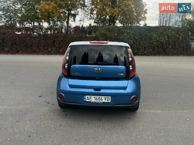 Киа Soul 2015 в Днепре (Днепропетровске) на Automoto.ua Синий Киа Soul, объемом двигателя 0 л и пробегом 115 тыс. км за 6500 $, фото 11 на Automoto.ua