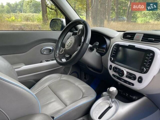 Синий Киа Soul, объемом двигателя 0 л и пробегом 97 тыс. км за 7200 $, фото 6 на Automoto.ua