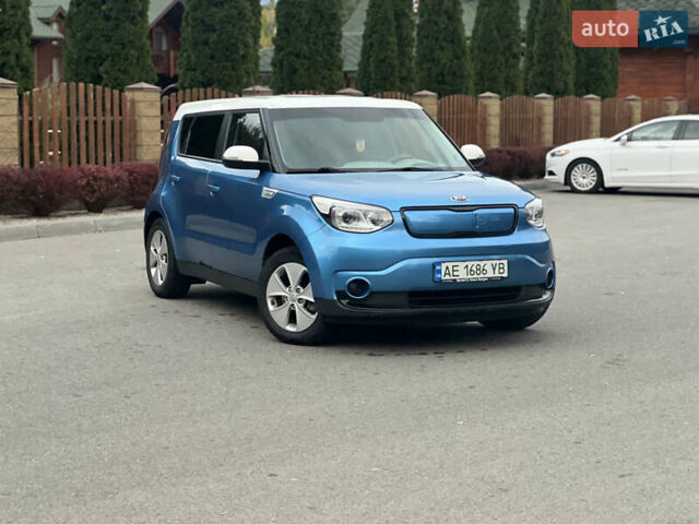 Киа Soul 2015 в Днепре (Днепропетровске) на Automoto.ua Синий Киа Soul, объемом двигателя 0 л и пробегом 115 тыс. км за 6500 $, фото 2 на Automoto.ua