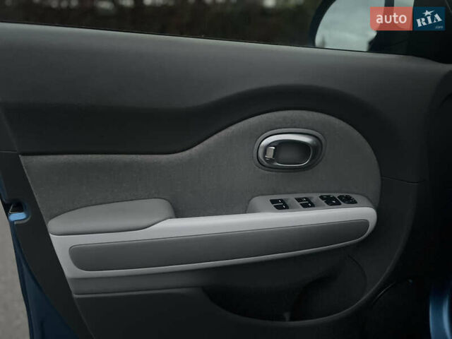 Киа Soul 2015 в Днепре (Днепропетровске) на Automoto.ua Синий Киа Soul, объемом двигателя 0 л и пробегом 115 тыс. км за 6500 $, фото 22 на Automoto.ua