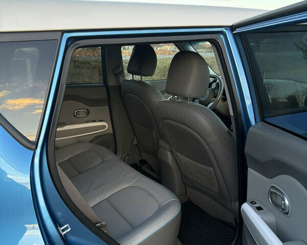 Синий Киа Soul, объемом двигателя 0 л и пробегом 94 тыс. км за 6700 $, фото 8 на Automoto.ua