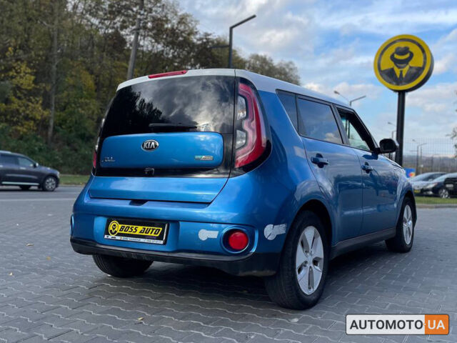 Синій Кіа Soul, об'ємом двигуна 27 л та пробігом 185 тис. км за 9500 $, фото 5 на Automoto.ua