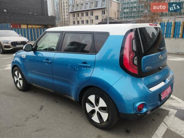 Синій Кіа Soul, об'ємом двигуна 0 л та пробігом 151 тис. км за 5800 $, фото 3 на Automoto.ua