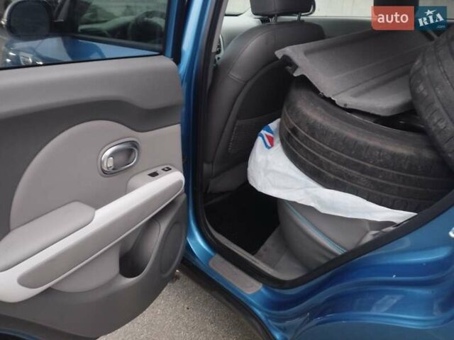 Синій Кіа Soul, об'ємом двигуна 0 л та пробігом 151 тис. км за 5800 $, фото 11 на Automoto.ua