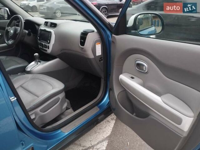 Синій Кіа Soul, об'ємом двигуна 0 л та пробігом 151 тис. км за 5800 $, фото 13 на Automoto.ua