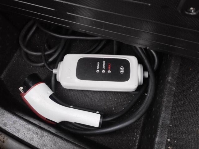 Синій Кіа Soul, об'ємом двигуна 0 л та пробігом 151 тис. км за 5800 $, фото 20 на Automoto.ua