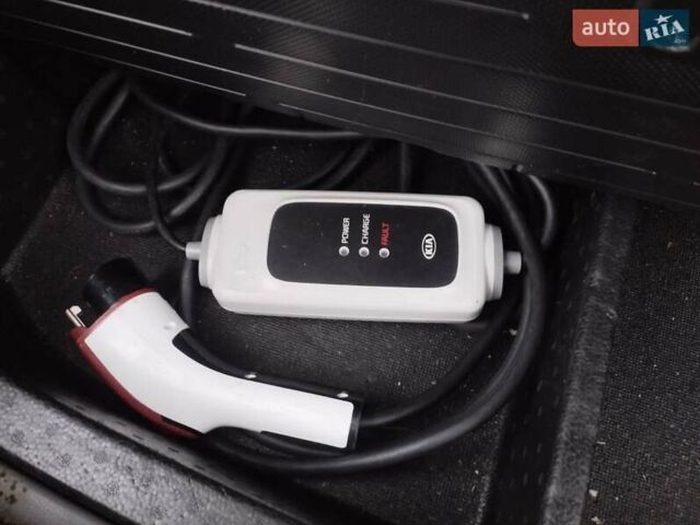 Синій Кіа Soul, об'ємом двигуна 0 л та пробігом 151 тис. км за 5800 $, фото 19 на Automoto.ua