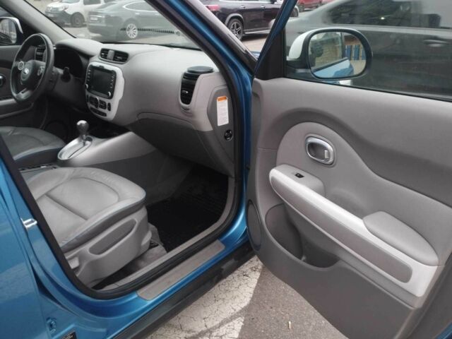 Синій Кіа Soul, об'ємом двигуна 0 л та пробігом 151 тис. км за 5800 $, фото 13 на Automoto.ua