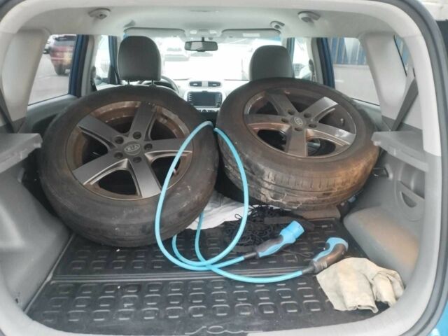 Синій Кіа Soul, об'ємом двигуна 0 л та пробігом 151 тис. км за 5800 $, фото 18 на Automoto.ua