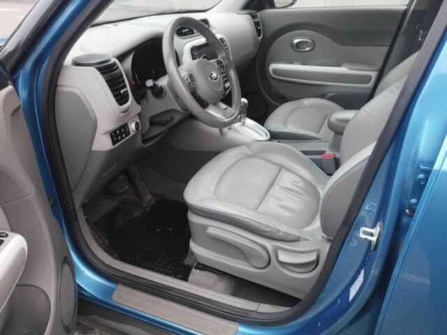 Синій Кіа Soul, об'ємом двигуна 0 л та пробігом 151 тис. км за 5800 $, фото 10 на Automoto.ua