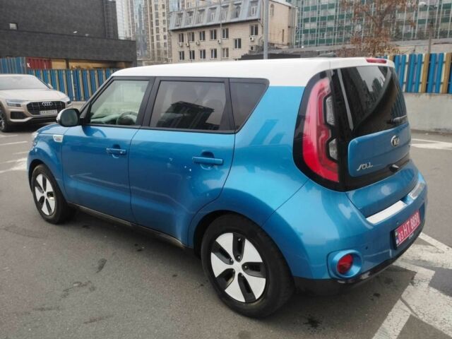 Синій Кіа Soul, об'ємом двигуна 0 л та пробігом 151 тис. км за 5800 $, фото 4 на Automoto.ua
