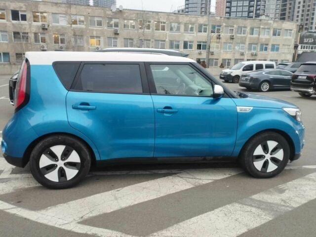 Синій Кіа Soul, об'ємом двигуна 0 л та пробігом 151 тис. км за 5800 $, фото 5 на Automoto.ua