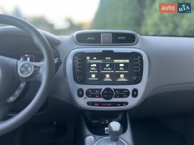 Синий Киа Soul, объемом двигателя 0 л и пробегом 132 тыс. км за 10499 $, фото 27 на Automoto.ua